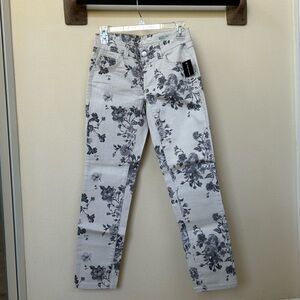 NWT INC gray rose pattern skinny jeans